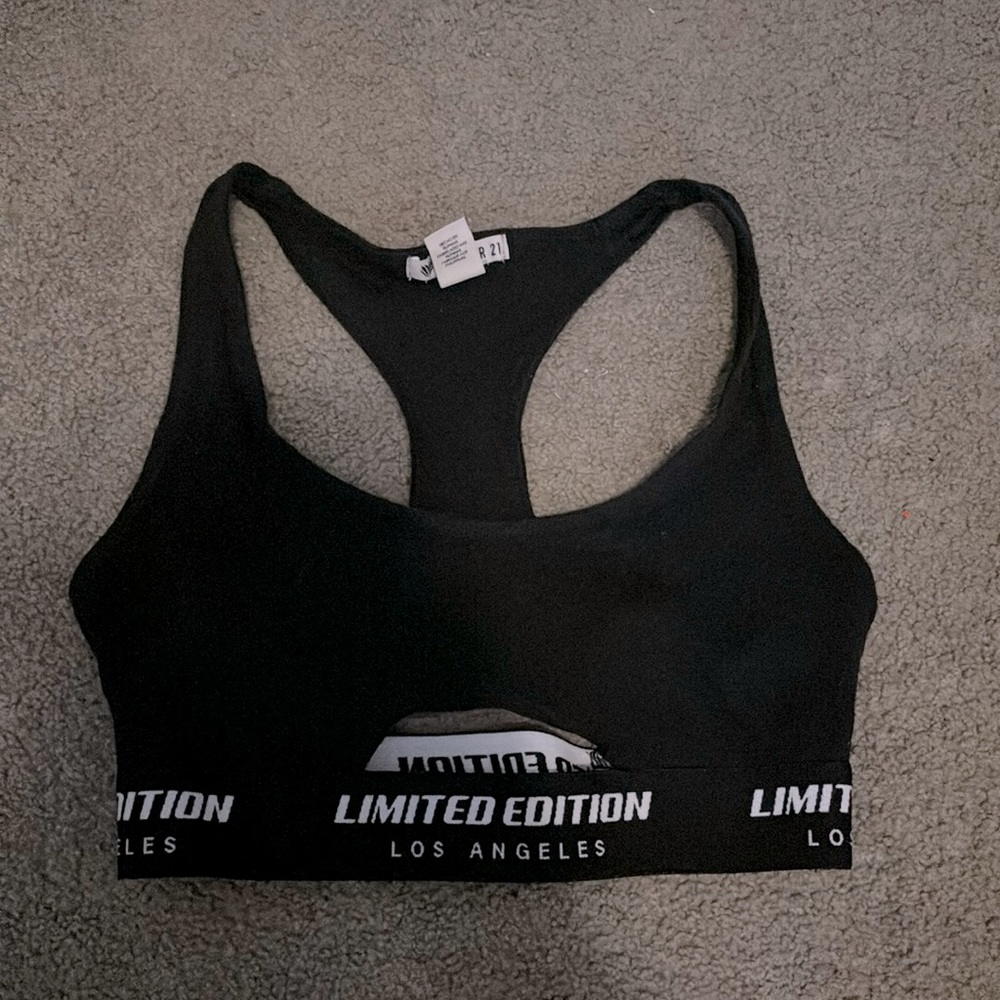 Black sports bra